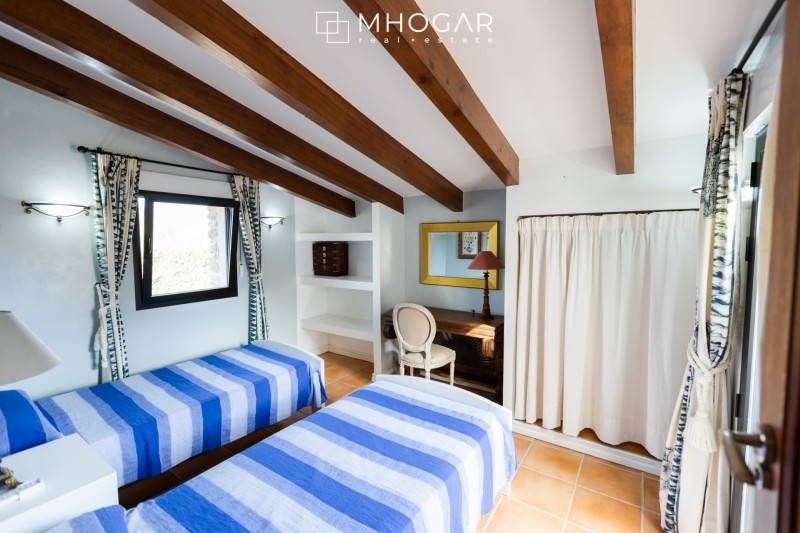 Rústica Elegancia - Casa de Campo a la venta en Benissa!